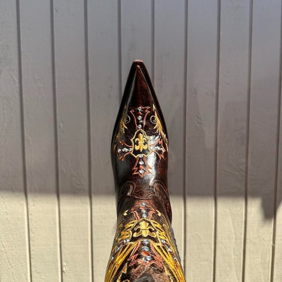 #43 Cracked Effect Leather Western Boot in Brown Color
